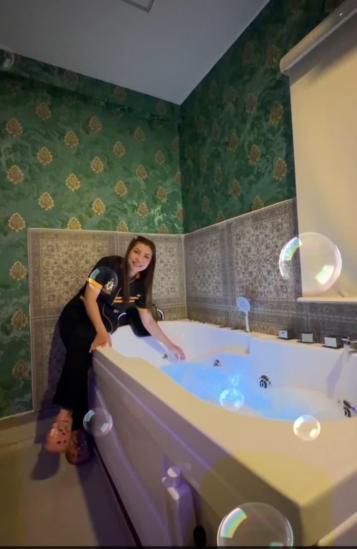 Ody Luxurious Spa - Deep Tissue Massage - 5
